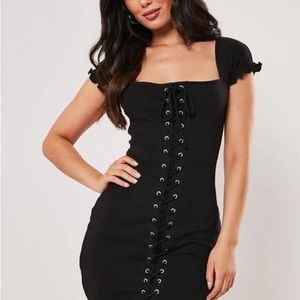 RIB CAP SLEEVE LACE UP FRONT MINI DRESS
BLACK